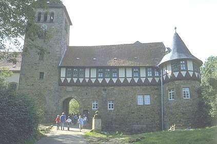 Burg Wohldenberg, Bild 1